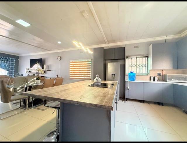 3 BEDROOM HOUSE FOR SALE IN VANDERBIJLPARK CE 1